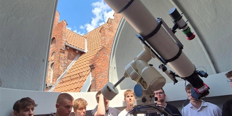 Powiększ grafikę: 4e-w-obserwatorium-astronomicznym-gsa-705217.jpg