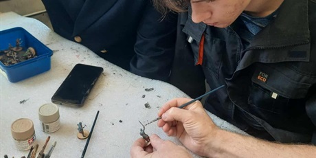 Powiększ grafikę: 5-listopada-kolejne-zajecia-naszego-kolka-modelarskiego-652972.jpg