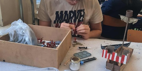 Powiększ grafikę: 5-listopada-kolejne-zajecia-naszego-kolka-modelarskiego-652975.jpg