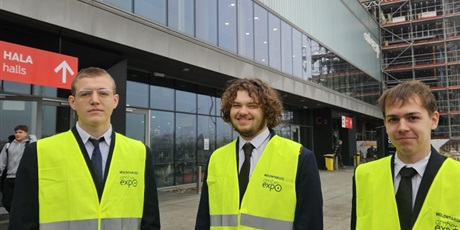 Powiększ grafikę: conradinowcy-na-targach-powerconnect-w-amber-expo-w-gdansku-682451.jpg