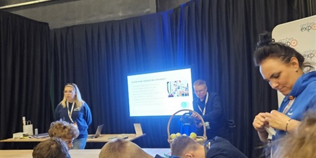 Powiększ grafikę: conradinowcy-na-targach-powerconnect-w-amber-expo-w-gdansku-682459.jpg