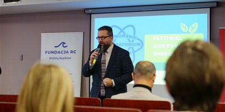 Powiększ grafikę: conradinowcy-zdobyli-i-miejsce-w-hackhatonie-energetyczne-pomorze-2040-664464.jpg