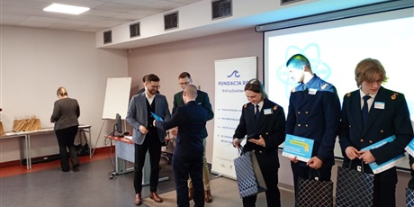 Powiększ grafikę: conradinowcy-zdobyli-i-miejsce-w-hackhatonie-energetyczne-pomorze-2040-664465.jpg