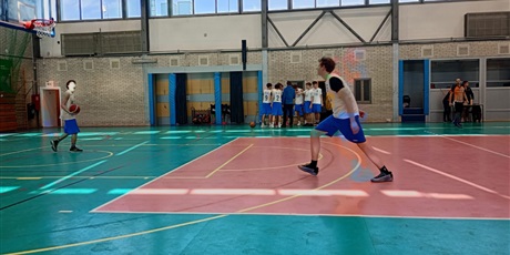 Powiększ grafikę: conradinowska-druzyna-na-mistrzostwach-gdanska-w-koszykowce-676078.jpg