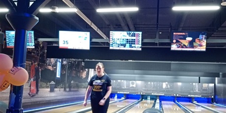 Powiększ grafikę: conradinowska-reprezentacja-w-miedzyszkolnych-mistrzostwach-bowlingowych-w-u7-w-gdansku-wrzeszczu-695888.jpg