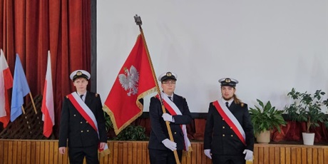 Powiększ grafikę: conradinowski-dzien-pierwszoklasisty--716672.jpg