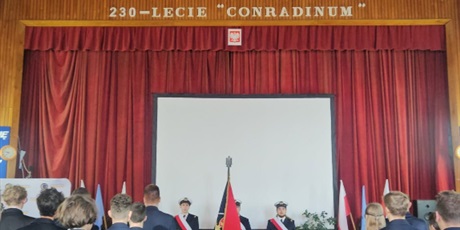 Powiększ grafikę: conradinowski-dzien-pierwszoklasisty--716676.jpg