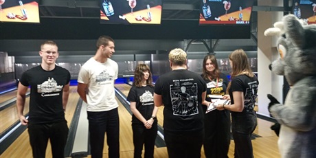 Powiększ grafikę: conradinum-mistrzem-gdanska-szkol-ponadpodstawowych-w-bowlingu-705250.jpg