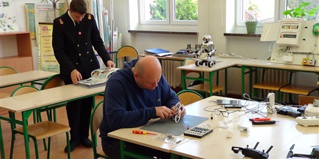 Powiększ grafikę: dobry-zawod-lepsza-przyszlosc-656562.jpg