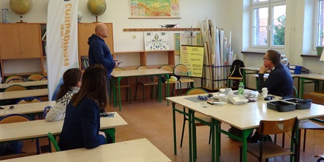 Powiększ grafikę: dobry-zawod-lepsza-przyszlosc-656567.jpg