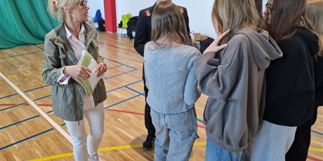 Powiększ grafikę: edukacja-rowiesnicza-uczniowie-ucza-uczniow-690526.jpg