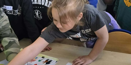 Powiększ grafikę: edukacja-rowiesnicza-uczniowie-ucza-uczniow-690527.jpg