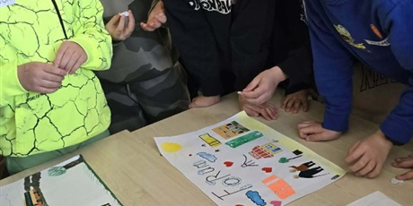 Powiększ grafikę: edukacja-rowiesnicza-uczniowie-ucza-uczniow-690529.jpg