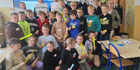 Powiększ grafikę: edukacja-rowiesnicza-uczniowie-ucza-uczniow-690533.jpg