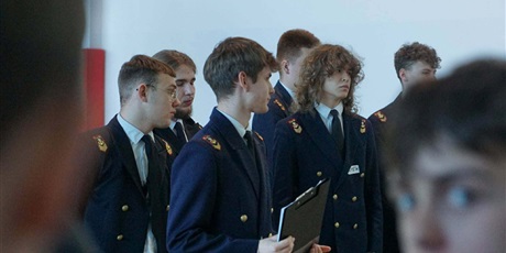 Powiększ grafikę: edukacja-rowiesnicza-uczniowie-ucza-uczniow-690536.jpg