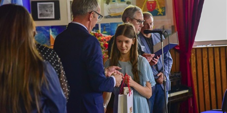 Powiększ grafikę: gala-i-wreczenie-nagrod-laureatom-jubileuszowego-xx-ogolnopolskiego-konkursu-barwy-morza-2025-616626.jpg