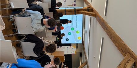 Powiększ grafikę: ii-uczniowsko-studencka-konferencja-spektrum-mysli-690516.jpg