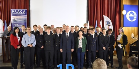 Powiększ grafikę: jubileusz-125-lecia-conradinum-we-wrzeszczu-17-10-2025-r-conradinowcy-pierwszoklasisci-647119.jpg