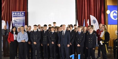 Powiększ grafikę: jubileusz-125-lecia-conradinum-we-wrzeszczu-17-10-2025-r-conradinowcy-pierwszoklasisci-647122.jpg