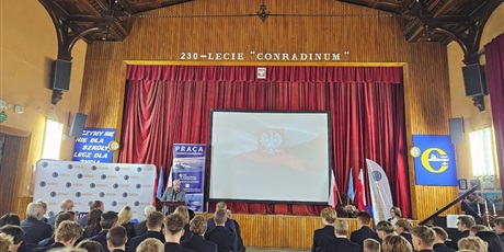 Powiększ grafikę: jubileusz-125-lecia-conradinum-we-wrzeszczu-647055.jpg