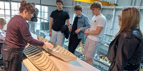 Powiększ grafikę: klasa-3d-w-centrum-konserwacji-wrakow-statkow-oraz-muzeum-wisly-w-tczewie-696107.jpg