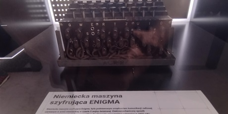 Powiększ grafikę: klasa-4a-na-wycieczce-w-jablonnej-oraz-warszawie-696895.jpg