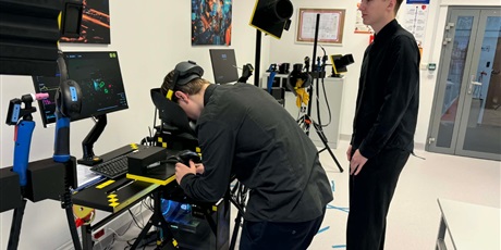 Powiększ grafikę: klasa-iv-l-na-warsztatach-w-cprp-i-na-politechnice-gdanskiej-658499.jpg