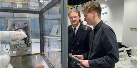 Powiększ grafikę: klasa-iv-l-na-warsztatach-w-cprp-i-na-politechnice-gdanskiej-658504.jpg