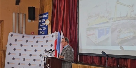 Powiększ grafikę: konferencja-perspektywy-i-kierunki-rozwoju-przemyslu-budowy-jednostek-plywajacych-659375.jpg