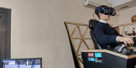 Powiększ grafikę: kwietniowe-sesje-projektu-kurs-na-offshore-690841.jpg