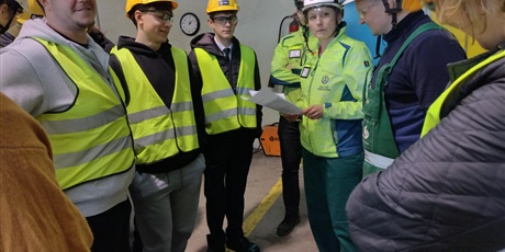 Powiększ grafikę: kwietniowe-sesje-projektu-kurs-na-offshore-690847.jpg