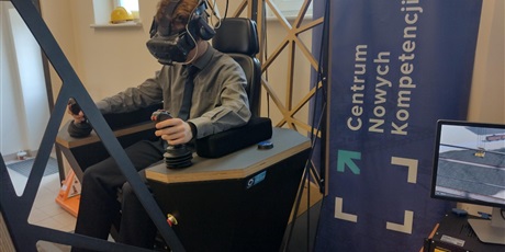 Powiększ grafikę: kwietniowe-sesje-projektu-kurs-na-offshore-690848.jpg