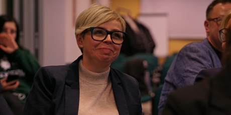 Powiększ grafikę: lekcja-obywatelska-w-akademii-ateneum-szkola-dialogu-i-komunikacji-mlodych-obywateli-661374.jpg