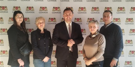 Powiększ grafikę: lekcja-outdoorowa-w-ramach-miedzyszkolnego-programu-edukacji-obywatelskiej-650933.jpg