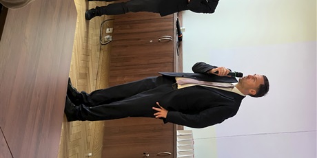 Powiększ grafikę: lekcja-outdoorowa-w-ramach-miedzyszkolnego-programu-edukacji-obywatelskiej-650934.jpg