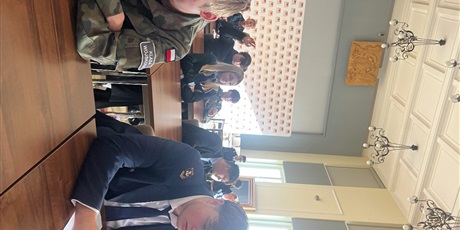 Powiększ grafikę: lekcja-outdoorowa-w-ramach-miedzyszkolnego-programu-edukacji-obywatelskiej-650937.jpg