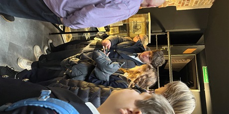 Powiększ grafikę: lekcja-outdoorowa-w-ramach-miedzyszkolnego-programu-edukacji-obywatelskiej-650946.jpg