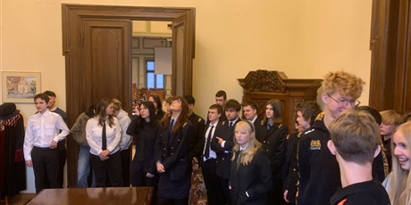 Powiększ grafikę: lekcja-outdoorowa-w-ramach-miedzyszkolnego-programu-edukacji-obywatelskiej-660755.jpg