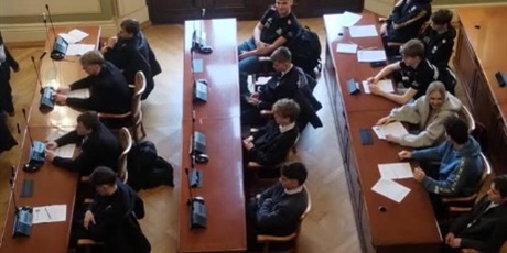 Powiększ grafikę: lekcja-outdoorowa-w-ramach-miedzyszkolnego-programu-edukacji-obywatelskiej-660756.jpg