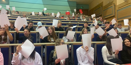 Powiększ grafikę: miedzyszkolny-program-edukacji-obywatelskiej-conradinum-i-iv-lo-zaprezentowany-na-konferencji-kuratorium-oswiaty-w-gdansku-640686.jpg