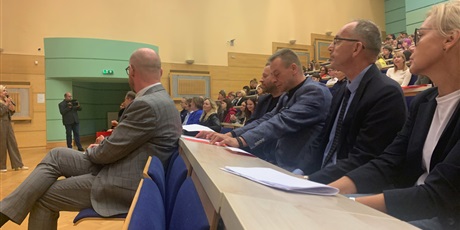 Powiększ grafikę: miedzyszkolny-program-edukacji-obywatelskiej-conradinum-i-iv-lo-zaprezentowany-na-konferencji-kuratorium-oswiaty-w-gdansku-640688.jpg