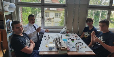 Powiększ grafikę: na-zajeciach-naszego-kola-modelarskiego-17-wrzesnia-2025-639753.jpg