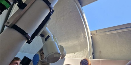Powiększ grafikę: niezwykla-lekcja-fizyki-w-obserwatorium-astronomicznym-gla-w-gdansku-695879.jpg