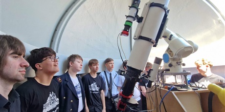 Powiększ grafikę: niezwykla-lekcja-fizyki-w-obserwatorium-astronomicznym-gla-w-gdansku-695880.jpg