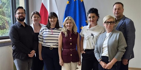 Powiększ grafikę: ogolnopolska-konferencja-z-zakresu-edukacji-obywatelskiej-prawnej-i-konstytucyjnej-701410.jpg