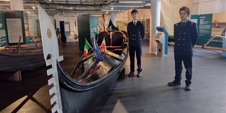 Powiększ grafikę: panowie-piotr-mackowski-z-klasy-3e-oraz-marcin-wierzbicki-uczen-klasy-4e-uczestnikami-projektu-kurs-na-offshore-671784.jpg