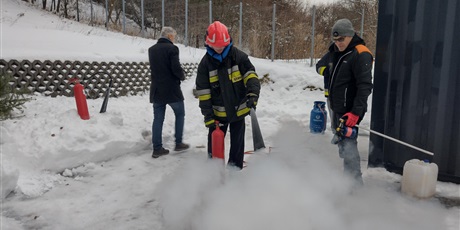 Powiększ grafikę: panowie-piotr-mackowski-z-klasy-3e-oraz-marcin-wierzbicki-uczen-klasy-4e-uczestnikami-projektu-kurs-na-offshore-671790.jpg