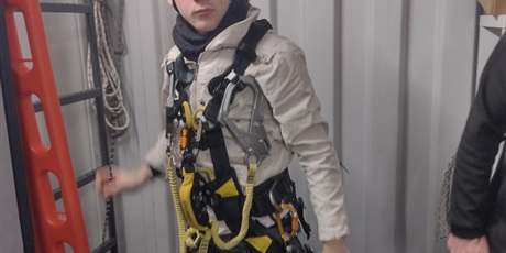 Powiększ grafikę: panowie-piotr-mackowski-z-klasy-3e-oraz-marcin-wierzbicki-uczen-klasy-4e-uczestnikami-projektu-kurs-na-offshore-671794.jpg