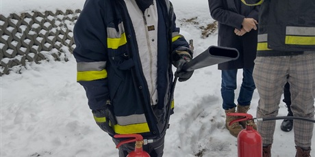 Powiększ grafikę: panowie-piotr-mackowski-z-klasy-3e-oraz-marcin-wierzbicki-uczen-klasy-4e-uczestnikami-projektu-kurs-na-offshore-671802.jpg