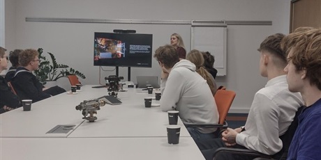 Powiększ grafikę: piotr-mackowski-oraz-marcin-wierzbicki-w-lutowych-sesjach-projektu-kurs-na-offshore-678280.jpg